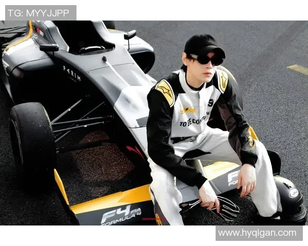 田栩宁赛车服大片来袭，几乎帅呆了